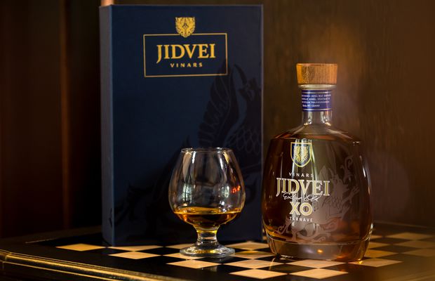 Jidvei lansează Vinars XO la Paris, în premieră absolută, cu ocazia onorării retrospectivei Radu Jude găzduite de Centre Pompidou și mk2 Bibliothèque