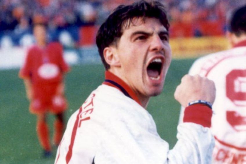 Hîldan a debutat la Dinamo în 1994 și a bifat 138 de meciuri pentru echipa alb-roșie