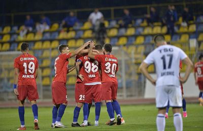 Un jucător de la FCSB, umilit de antrenor! Schimbat după nici 30 de minute