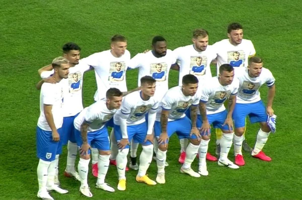 Omagiu pentru Ilie Balaci la Craiova - Clinceni » Bannere afișate în tribune: „Timpul s-a oprit în loc”