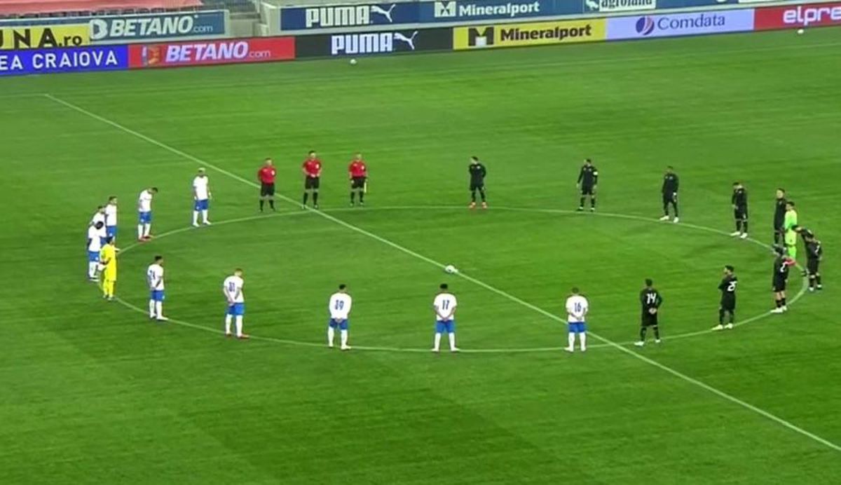 Omagiu pentru Ilie Balaci la Craiova - Clinceni » Bannere afișate în tribune: „Timpul s-a oprit în loc”