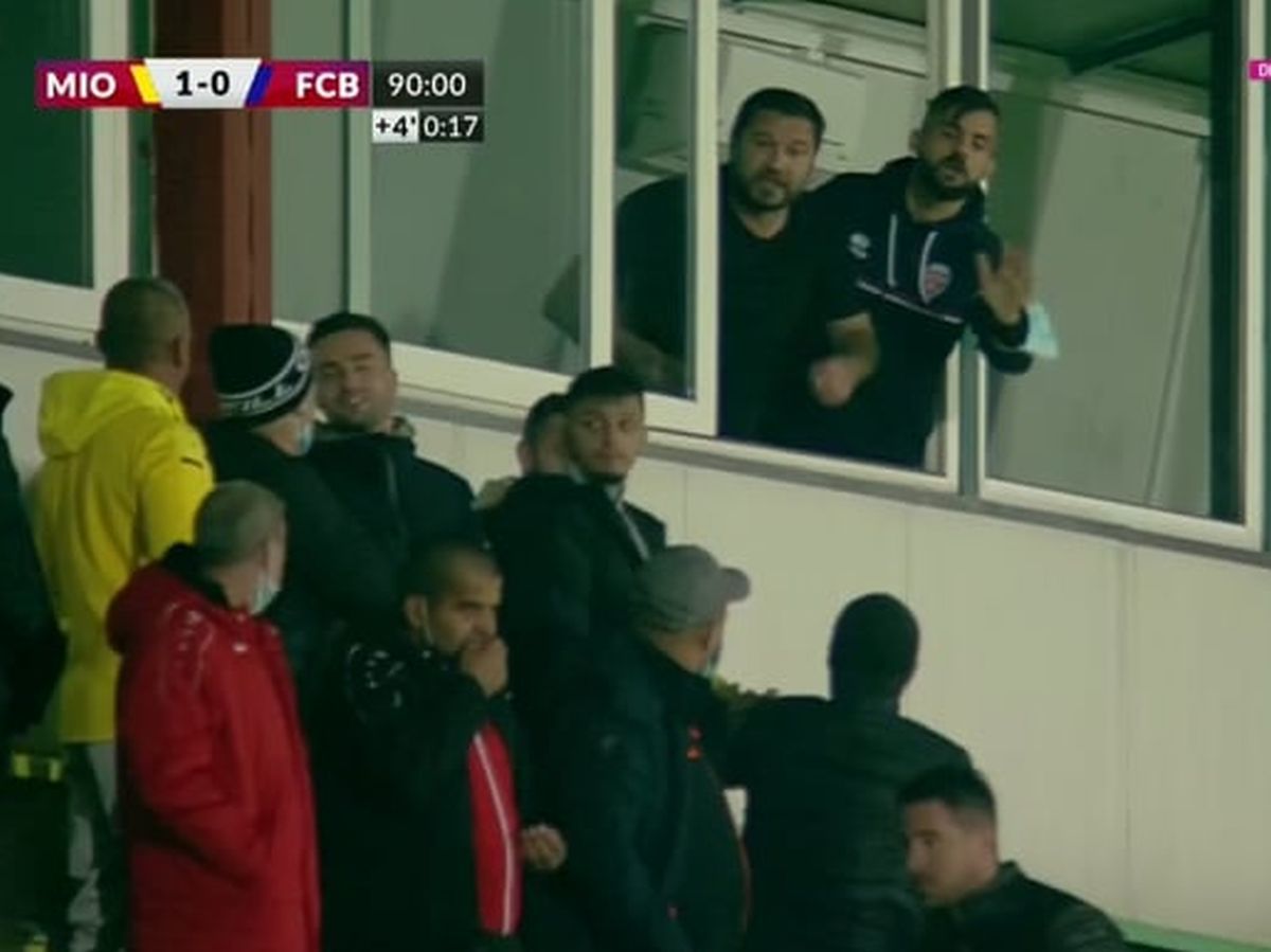 Final nebun în CS Mioveni - FC Botoșani. Croitorul s-a certat cu fanii gazdelor