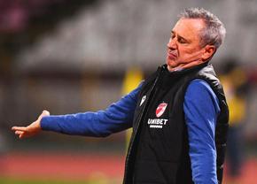 Mircea Rednic, după Dinamo - Rapid: „Carnat, săracul, dă un gol pe an... Jucătorii noștri au și ei dreptatea lor”