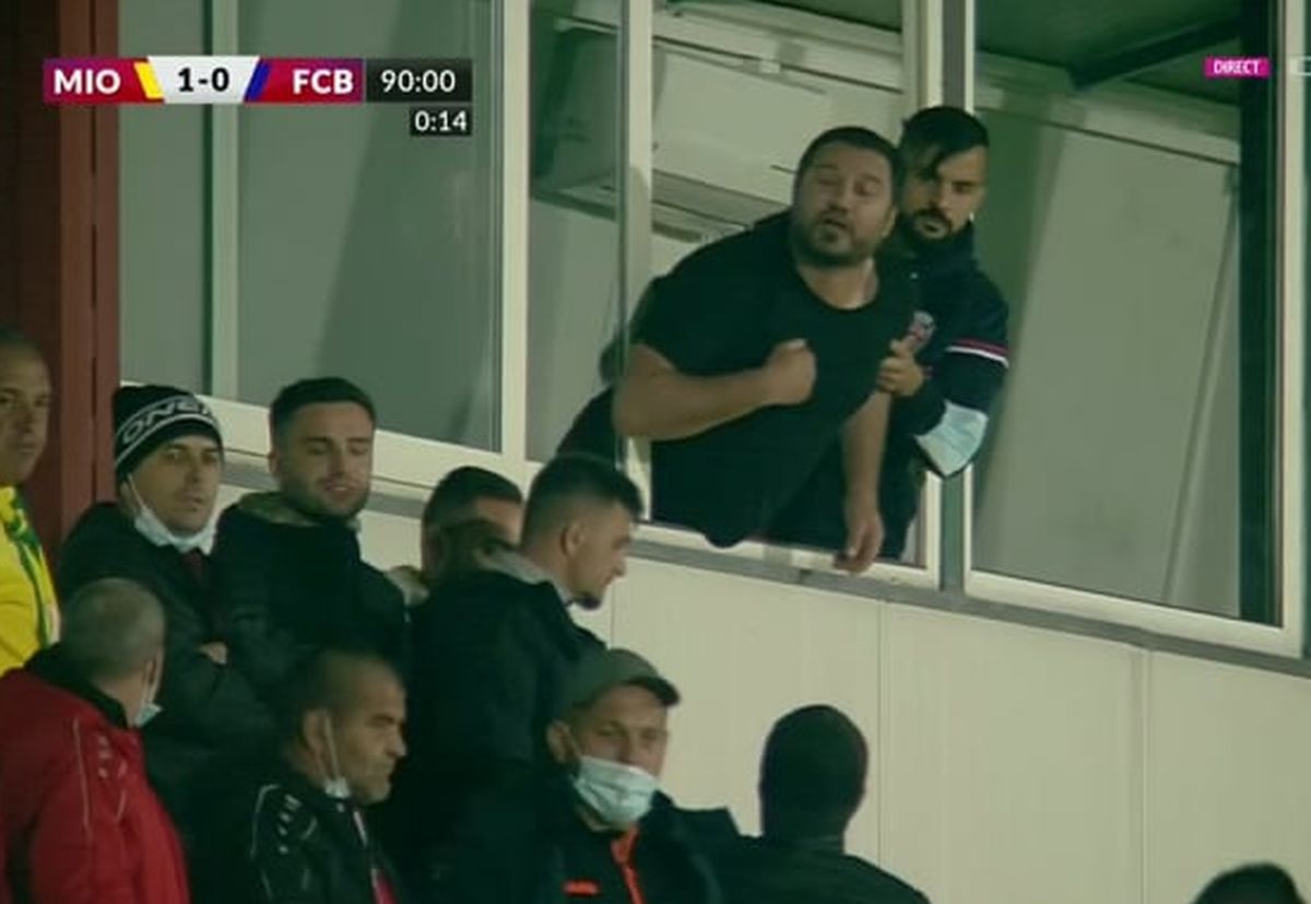 Final nebun în CS Mioveni - FC Botoșani. Croitorul s-a certat cu fanii gazdelor