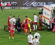 Momente de panică la Dinamo - Rapid » Răuță, urcat cu mască de oxigen în ambulanță: „I-au făcut test Covid-19 în Ambulanță”