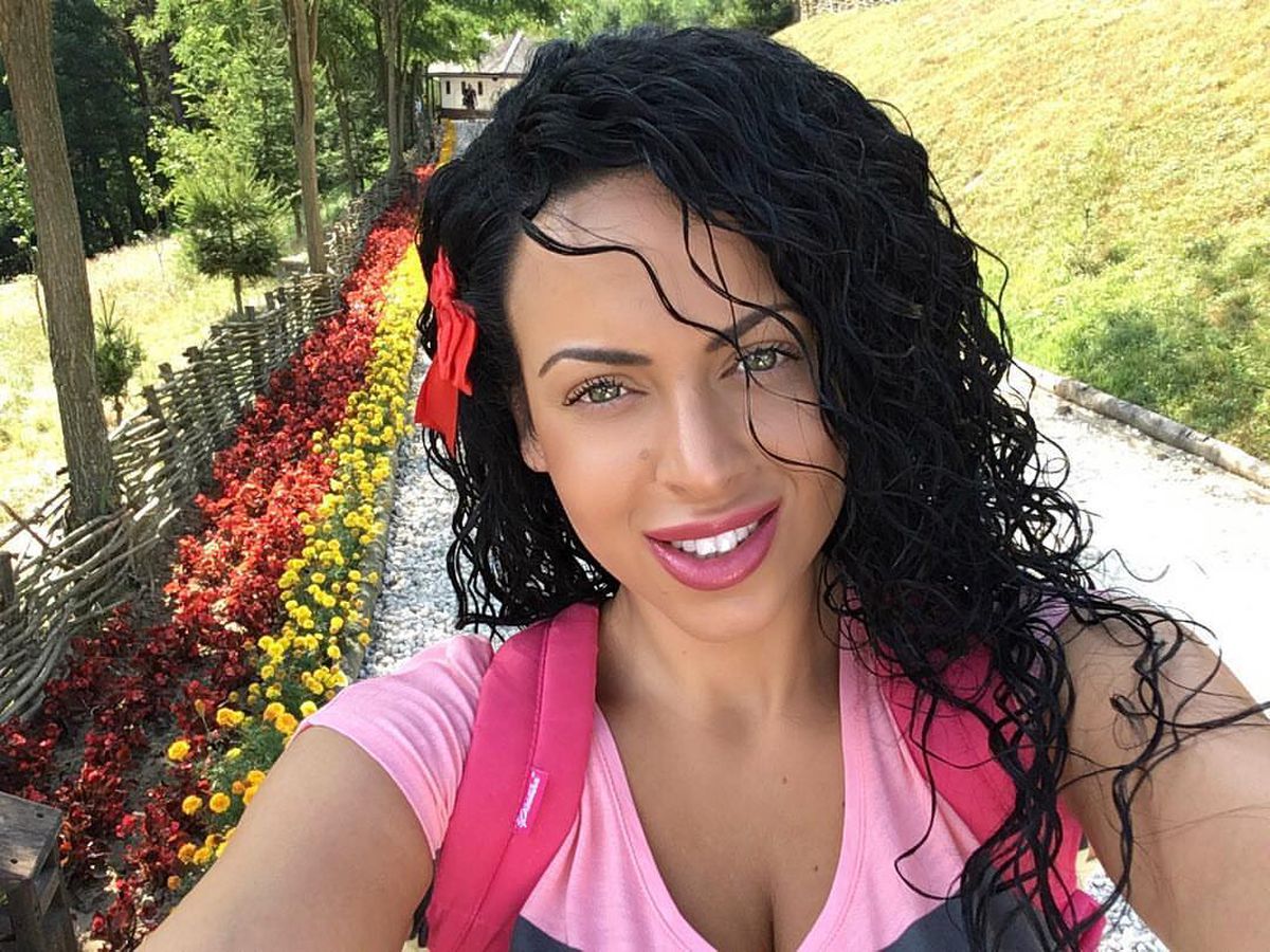 Bruneta misterioasă care a luat ochii tuturor pe stadionul „Ion Oblemenco” ieri: „Felicitări, Adrian Mititelu Jr.!” » E fata unui fost internaţional