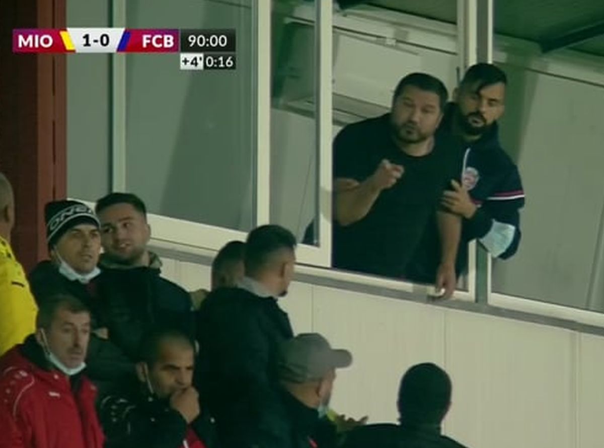 Final nebun în CS Mioveni - FC Botoșani. Croitorul s-a certat cu fanii gazdelor