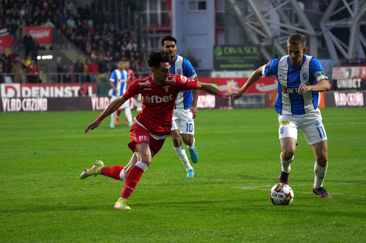 UTA - Universitatea Craiova 1-2. Baiaram la Arad: oltenii au revenit de la 0-1, ajutați și de omul în plus. Lui Poenaru i s-a cerut demisia