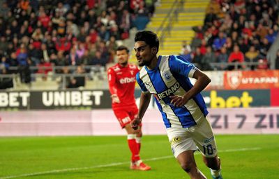 UTA - Universitatea Craiova 1-2. Baiaram la Arad: oltenii au revenit de la 0-1, ajutați și de omul în plus. Lui Poenaru i s-a cerut demisia