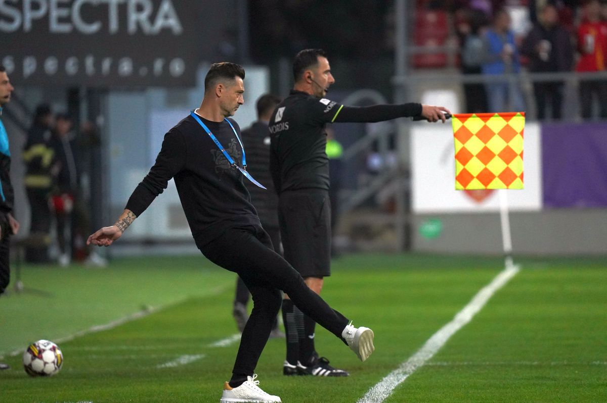 UTA - Universitatea Craiova 1-2. Baiaram la Arad: oltenii au revenit de la 0-1, ajutați și de omul în plus. Lui Poenaru i s-a cerut demisia