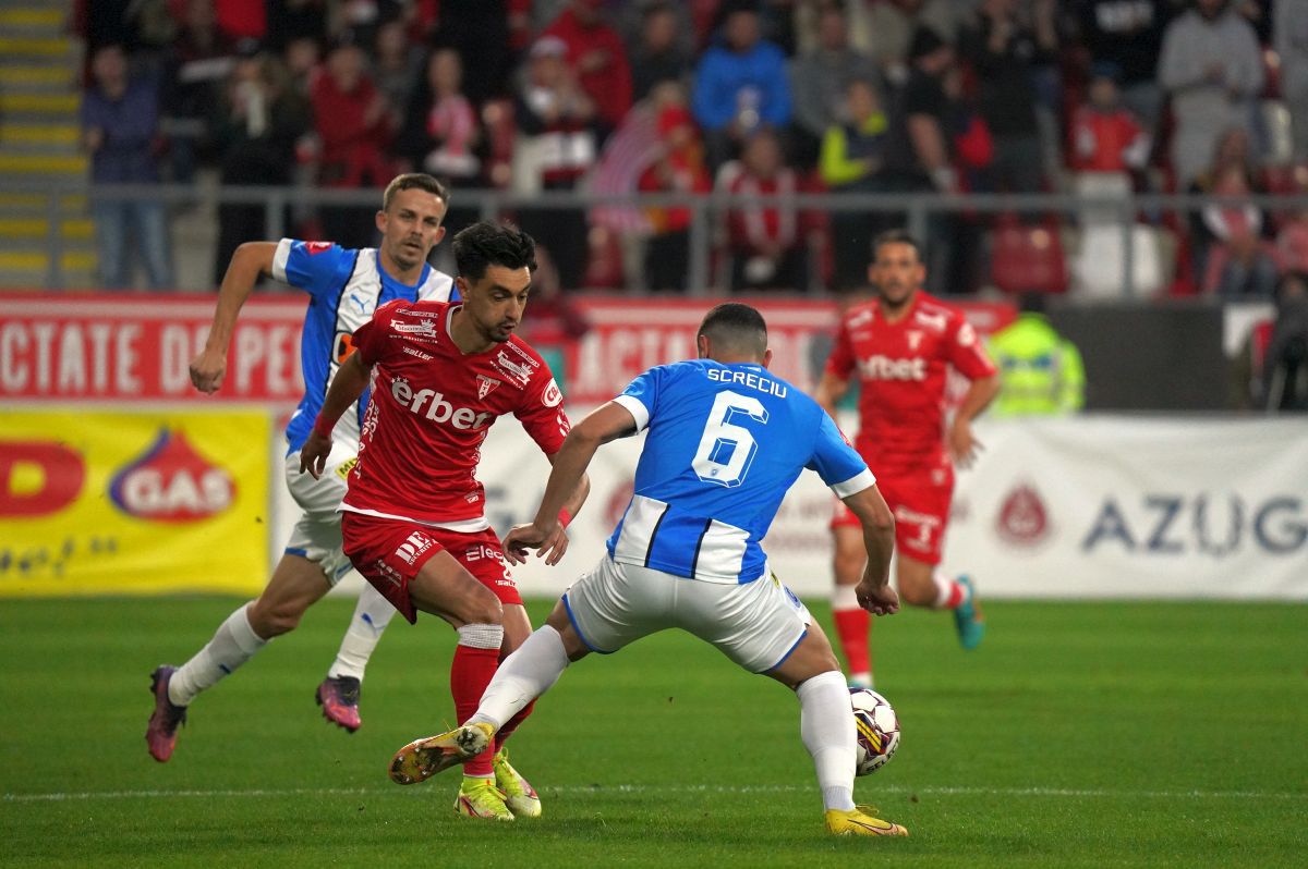 UTA - Universitatea Craiova 1-2. Baiaram la Arad: oltenii au revenit de la 0-1, ajutați și de omul în plus. Lui Poenaru i s-a cerut demisia