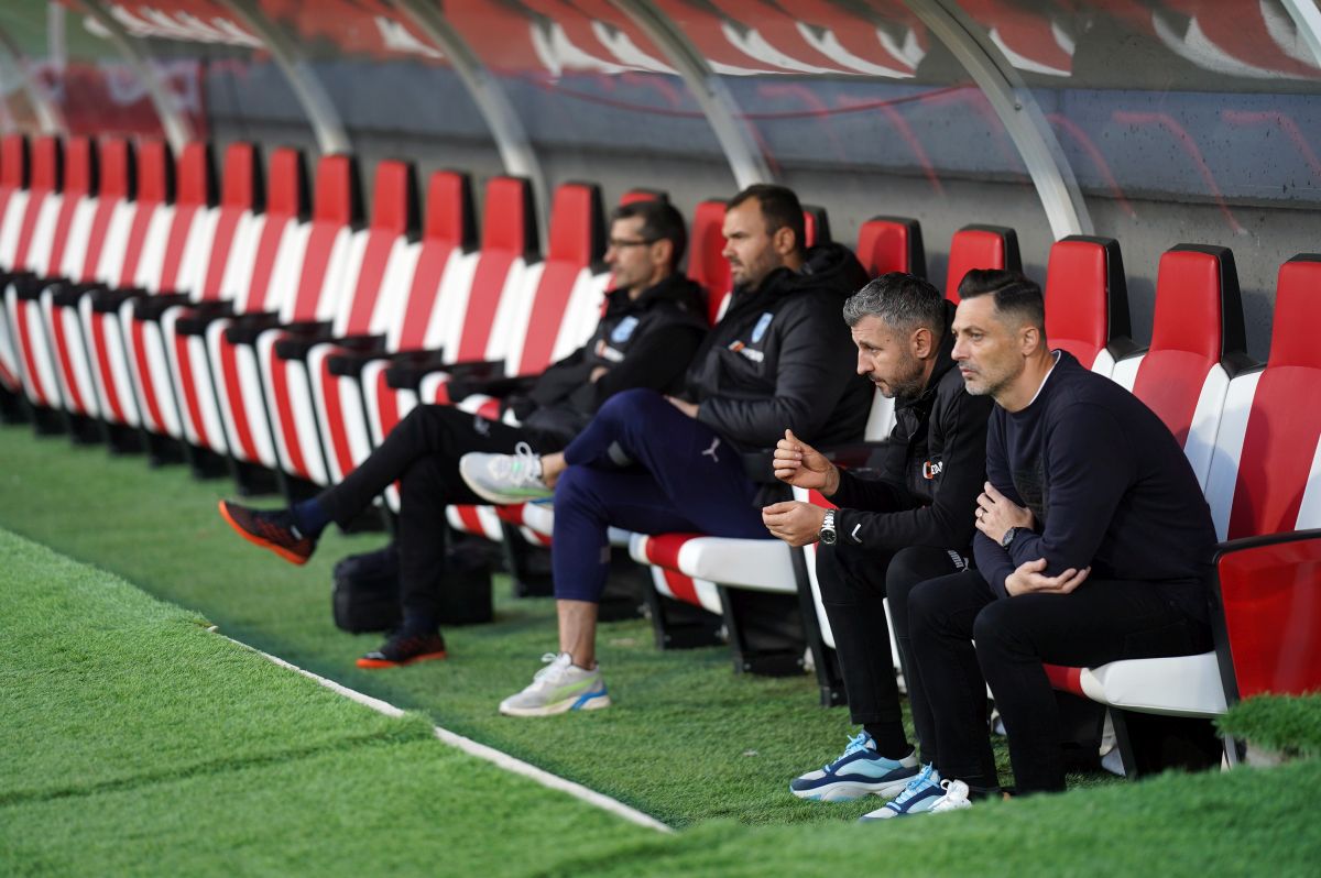 UTA - Universitatea Craiova 1-2. Baiaram la Arad: oltenii au revenit de la 0-1, ajutați și de omul în plus. Lui Poenaru i s-a cerut demisia