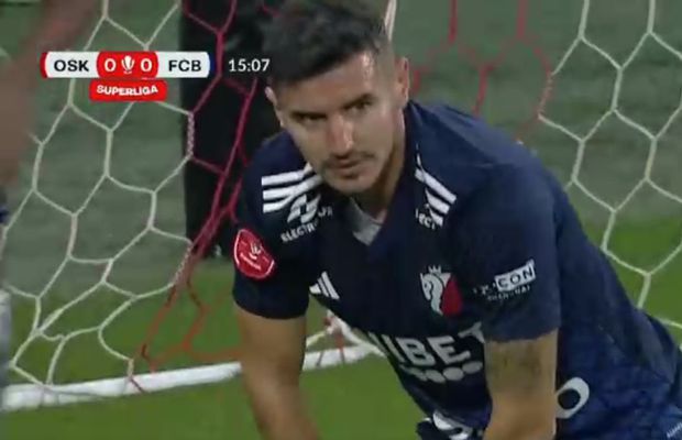 Autogol de „cascadorii râsului” în meciul Sepsi - FC Botoșani » Nu-l deranja nimeni, dar și-a învins propriul portar