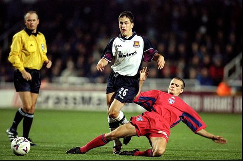Erik Lincar în tricoul celor de la Steaua într-un meci cu West Ham în deplasare, scor 0-0
Foto: Gettyimages
