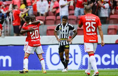 Santos, echipa lui Pele și Neymar, a suferit cea mai drastică înfrângere din istorie » Antrenorul și-a prezentat scuzele, iar fanii au avut o reacție uluitoare