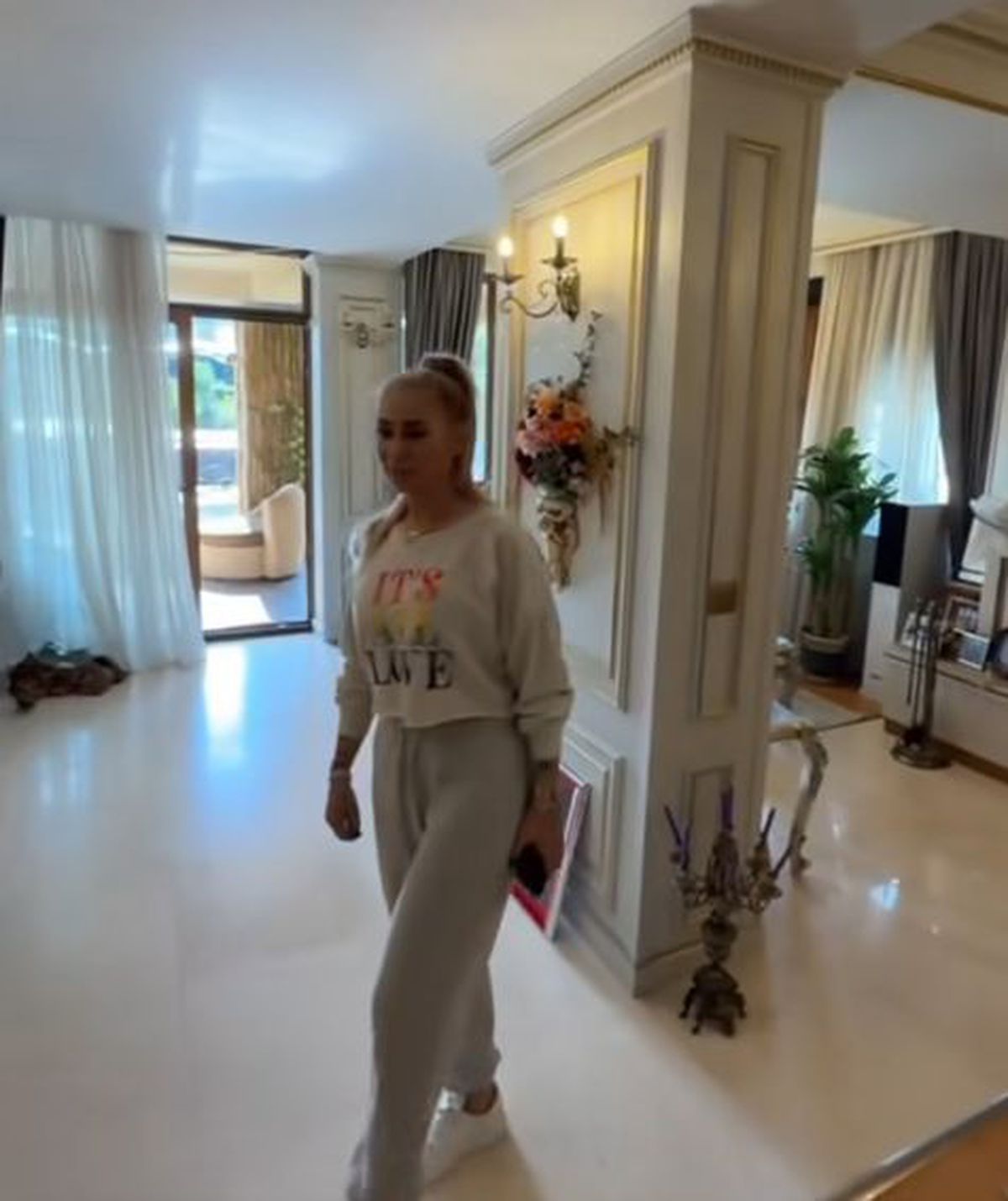 Cum arată vila Anamariei Prodan, reamenajată complet după despărțirea de Reghe: „Am simțit nevoia să dărâm tot! Vecinii s-au speriat când au văzut”