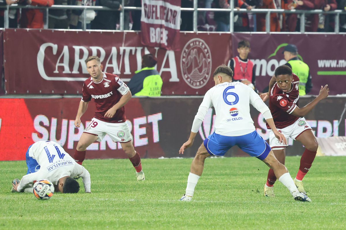 Fotografii de la meciul Rapid - Farul 5-0