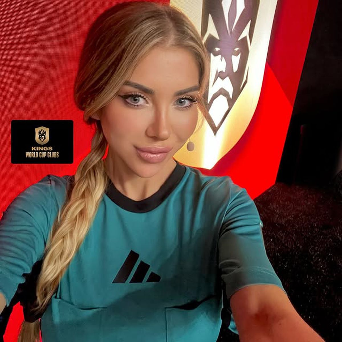 „Mi-au spus că sunt prea atrăgătoare ca să promovez. Fotbaliștii mă abordau în vestiar” » A condus cele mai importante meciuri posibile, dar s-a lovit de un obstacol