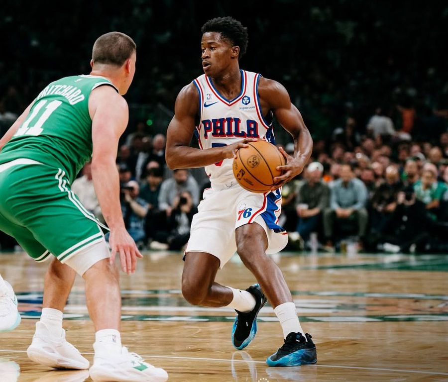 V. J Edgecombe la debutul în NBA / Foto: Instagram Debutul secolului în NBA: noua senzație din baschetul american a bătut toate recordurile