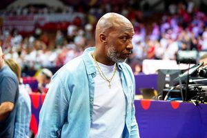 „Cutremur” în NBA! Un baschetbalist de la Miami Heat și o legendă americană, ridicați de FBI din cauza mafiei pariurilor