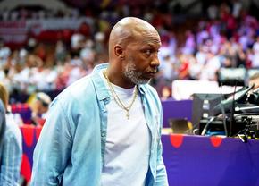 „Cutremur” în NBA! Un baschetbalist de la Miami Heat și o legendă americană, ridicați de FBI din cauza mafiei pariurilor