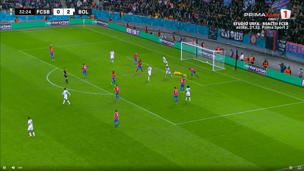 Umilință supremă pentru apărarea celor de la FCSB » Jucătorul de la Bologna l-a imitat pe Zidane în careu, apoi a izbucnit în râs