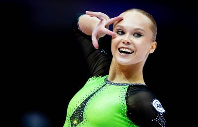Suspans până în ultima clipă la Campionatele Mondiale de la Jakarta » Angelina Melnikova s-a impus la individual compus