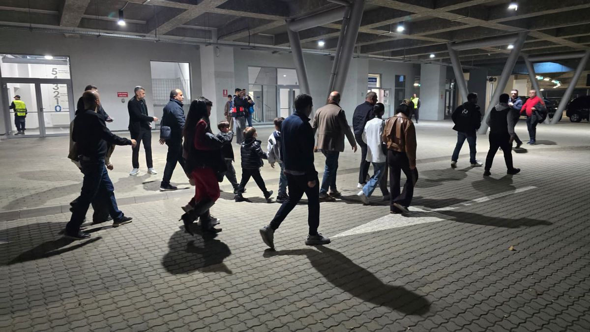 Imagini înainte de Craiova - Noah // foto: Ionuț Iordache (GSP)