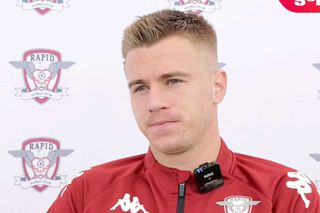 „El e idolul meu!” » Rapidistul Petrila a acceptat provocarea GSP și a răspuns la 10 întrebări inedite: de la ritualul de dinaintea meciurilor până la meseria avută dacă nu era fotbalist