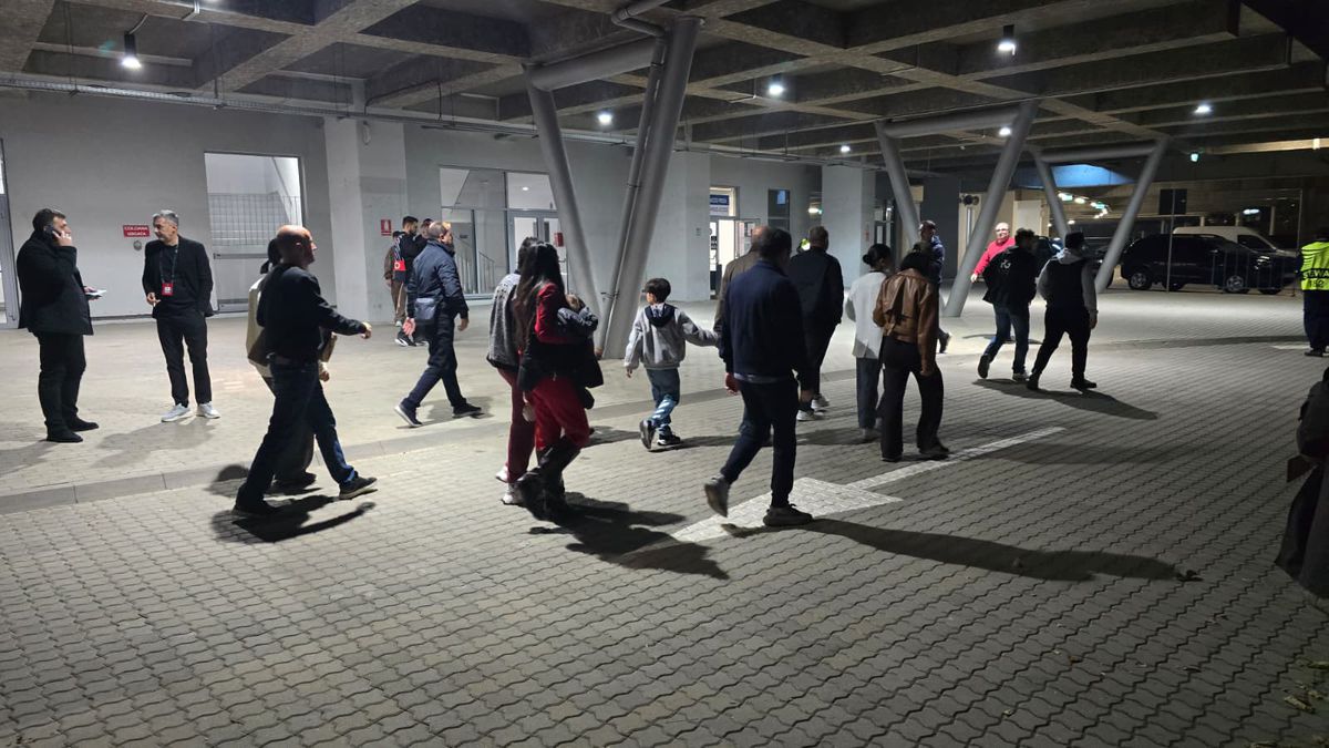 Imagini înainte de Craiova - Noah // foto: Ionuț Iordache (GSP)