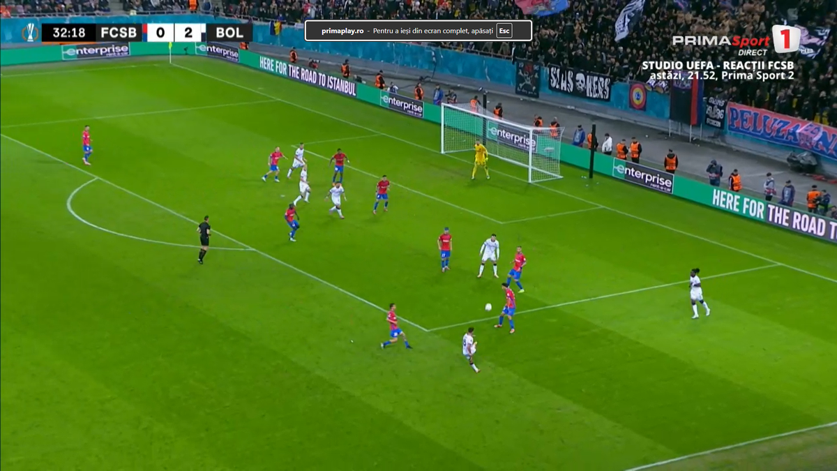 Umilință supremă pentru apărarea celor de la FCSB » Jucătorul de la Bologna l-a imitat pe Zidane în careu, apoi a izbucnit în râs