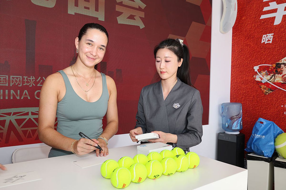 „Camuflată” pentru pârtie, o recunoști? Basmul anului 2025 în tenis: cel mai bun loc din carieră și zeci de sponsori care „roiesc”