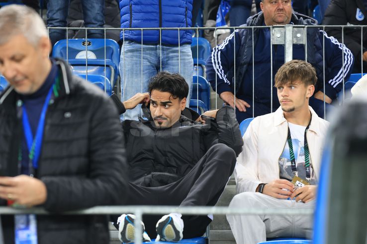 Ștefan Baiaram, în tribune la Craiova - Noah/ foto Ionuț Iordache (GSP)