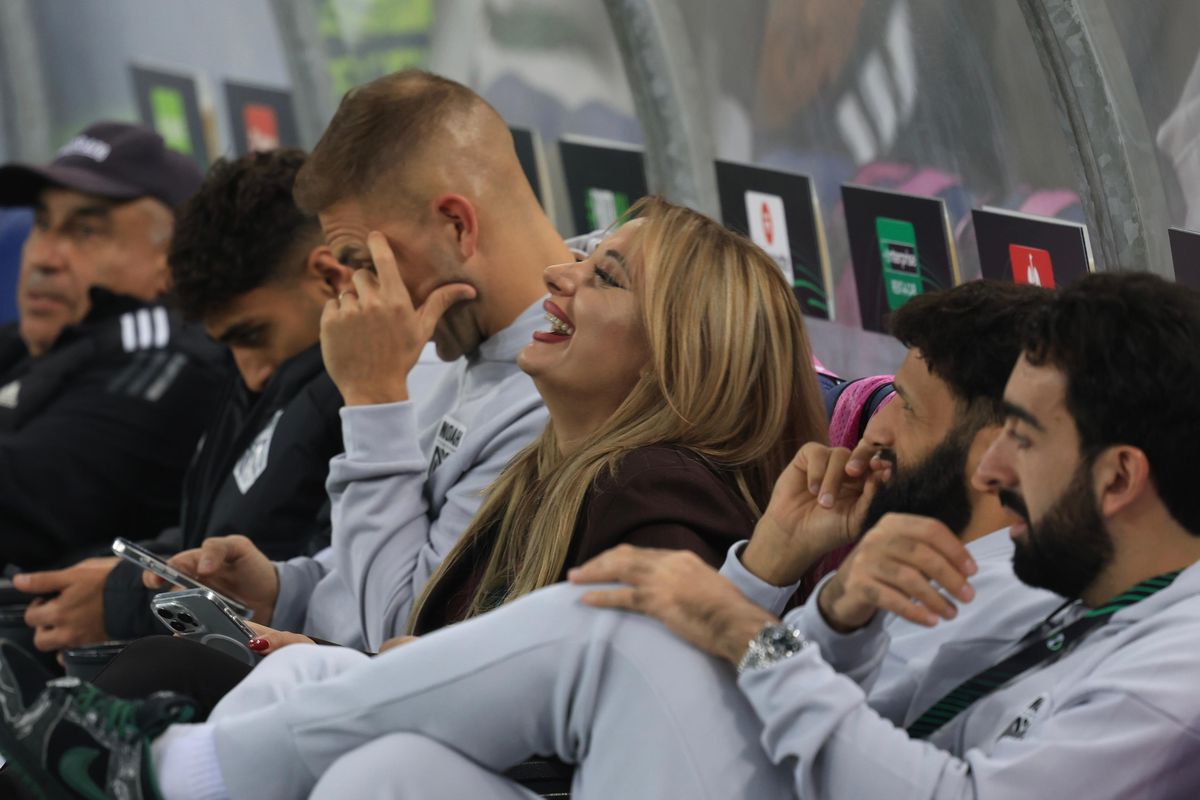 Anna a venit la Craiova - Noah și a fost în centrul atenției pe „Oblemenco” » Cum a fost surprinsă