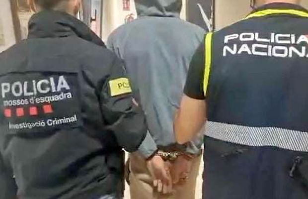 „Mită pentru arbitri” reloaded! Poliția a arestat un arbitru acuzat de legături cu un clan criminal! 250.000 de euro nedeclarați găsiți în locuința sa
