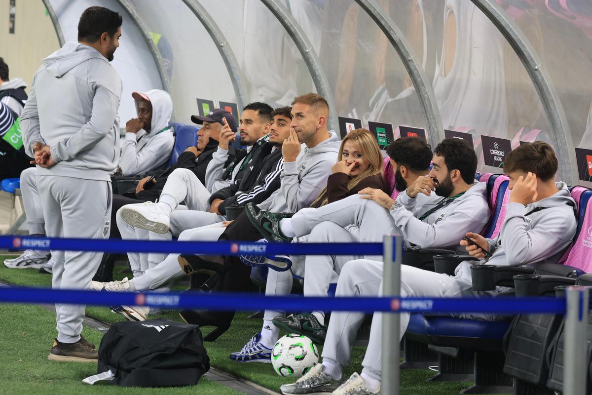 Anna a venit la Craiova - Noah și a fost în centrul atenției pe „Oblemenco” » Cum a fost surprinsă