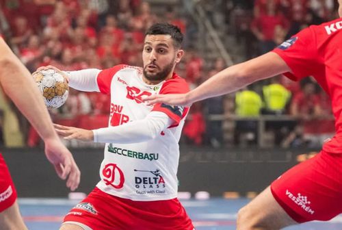 Dinamovistul Yoav Lumbroso în partida cu Kielce, în etapa a 6-a din Liga Campionilor. Foto: Instagram