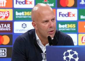 Arne Slot a reacționat după ce l-a exclus din lot pe Mohamed Salah: „Eu o văd altfel”