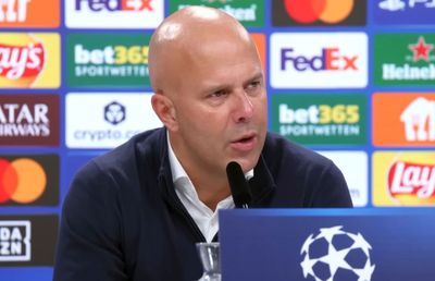 Arne Slot a reacționat după ce l-a exclus din lot pe Mohamed Salah: „Eu o văd altfel”