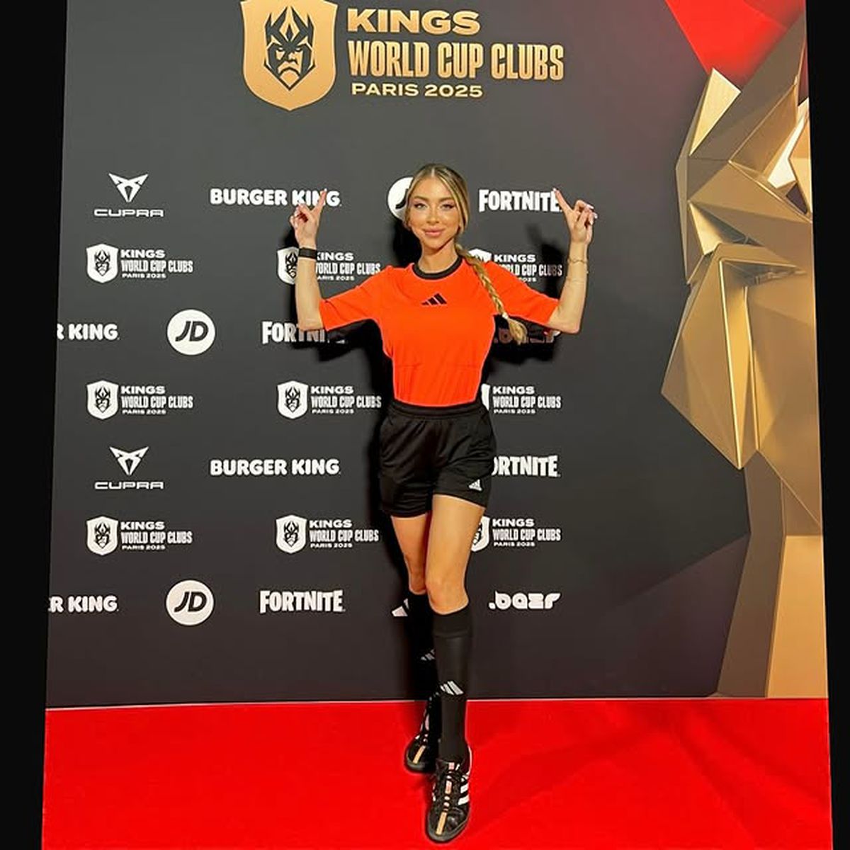 „Mi-au spus că sunt prea atrăgătoare ca să promovez. Fotbaliștii mă abordau în vestiar” » A condus cele mai importante meciuri posibile, dar s-a lovit de un obstacol