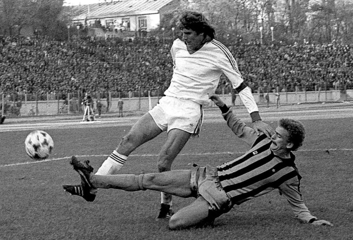 RETRO GSP Ziua când s-a retras Golgeterul: „Din 10 centrări, pariam că lovesc de 5 ori bara! Reuşeam de 7 ori și le și strigam când e mingea în aer”