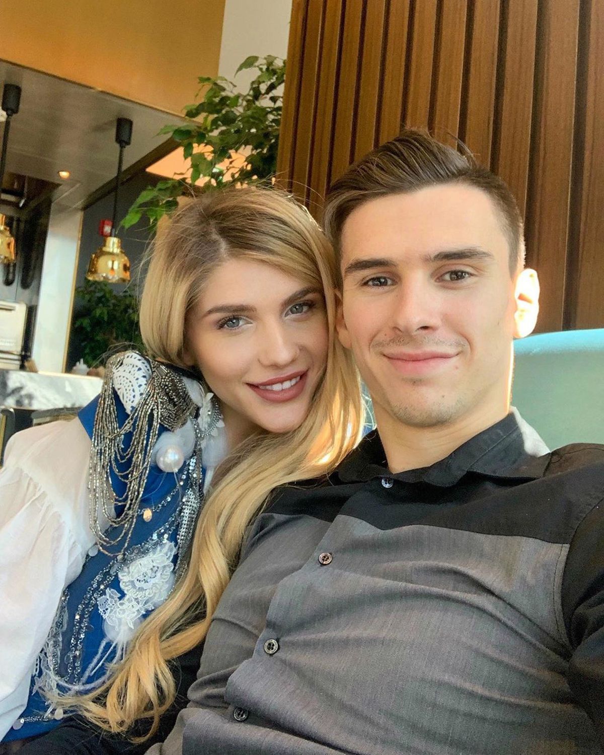 FOTO Logodnica lui Dorin Rotariu a făcut senzație la petrecerea clubului Astana » Floris Ariana a apărut în cea mai scurtă și mulată rochie