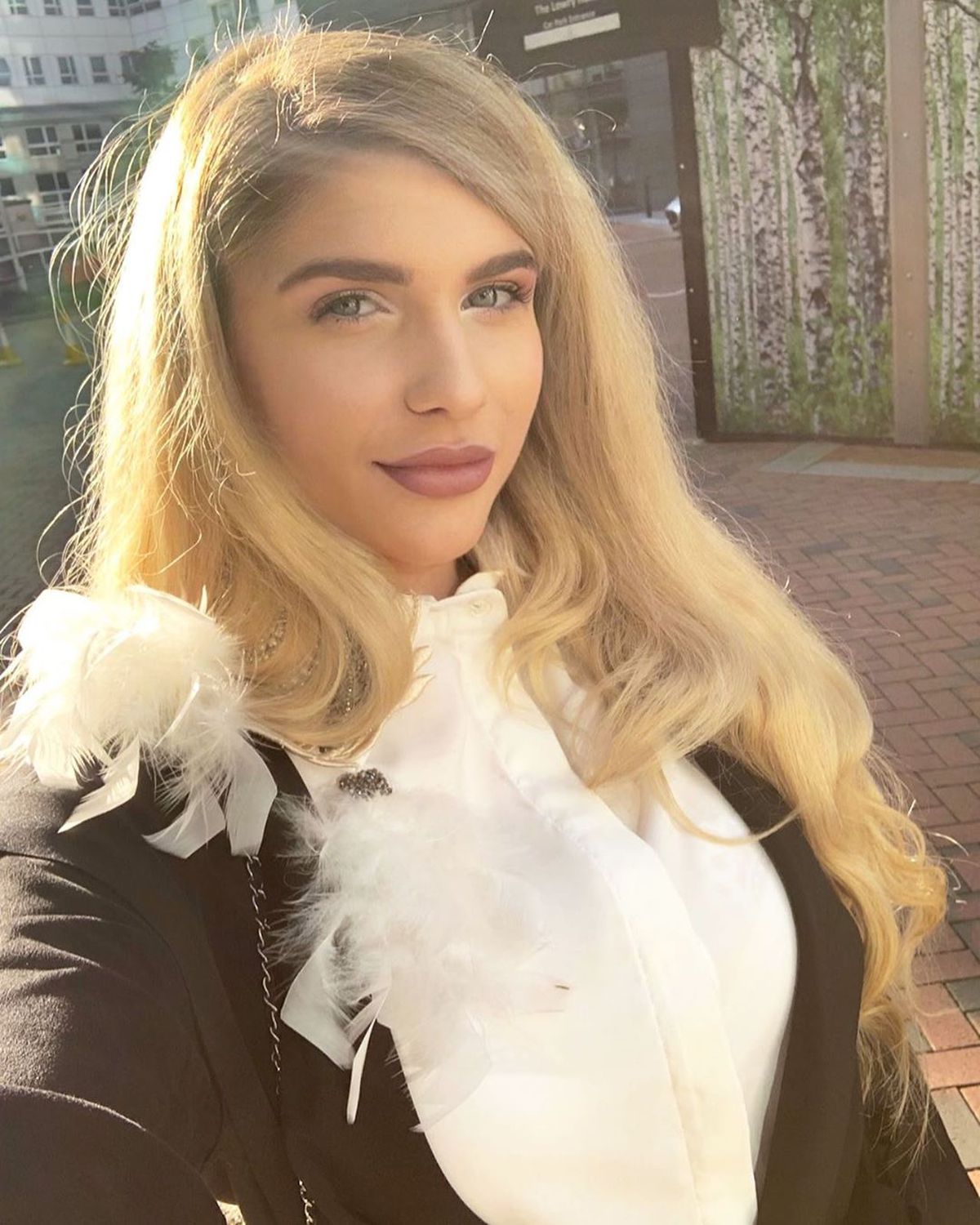 FOTO Logodnica lui Dorin Rotariu a făcut senzație la petrecerea clubului Astana » Floris Ariana a apărut în cea mai scurtă și mulată rochie