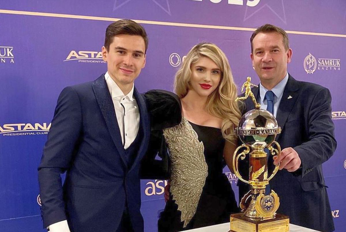 FOTO Logodnica lui Dorin Rotariu a făcut senzație la petrecerea clubului Astana » Floris Ariana a apărut în cea mai scurtă și mulată rochie