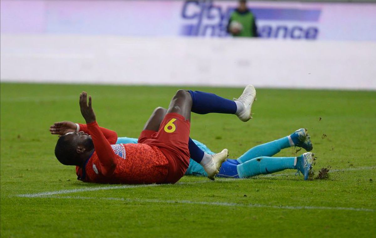 FCSB - ASTRA // Momente de panică pe Arena Națională: Harlem Gnohere, KO după un duel cu David Lazar!