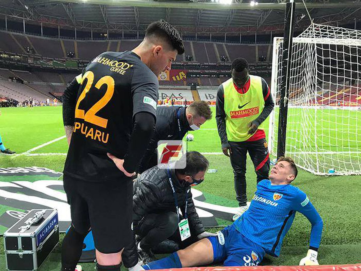 UPDATE // Silviu Lung jr, scos de pe teren după o repriză incredibilă cu Galatasaray » Doctorii nu l-au mai lăsat să apere! Primul verdict