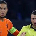 Ovidiu Hațegan, 40 de ani, este unul dintre protagoniștii serialului UEFA „Man in the middle”, în care sunt prezentate poveștile neștiute ale arbitrilor din Europa.
