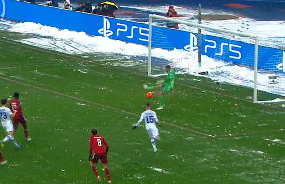 DINAMO KIEV - BAYERN. Mai ceva decât Eșanu! Ce cadou era să primească Lucescu de la Neuer + Turcii l-au „ars” pe român