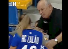 Gheorghe Tadici recidivează » Își bruschează o jucătoare în timpul meciului! Ce s-a putut vedea pe transmisiunea în direct