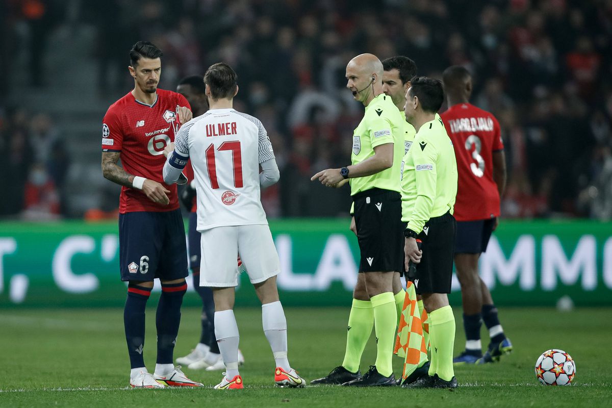 Mircea Lucescu, deranjat de arbitraj după Dinamo Kiev - Bayern: „S-a văzut asta din nou”